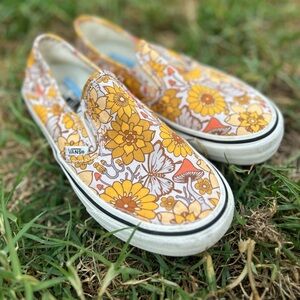 Vans 70’s mustard yellow, mushroom, flower ultra Cush slip on men 4 wmn 5.5